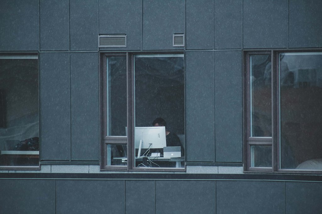 DIA vs Business NBN Enterprise Ethernet vs 5G FWA: What Should a 10 / 50 / 200-Seat Office Choose?