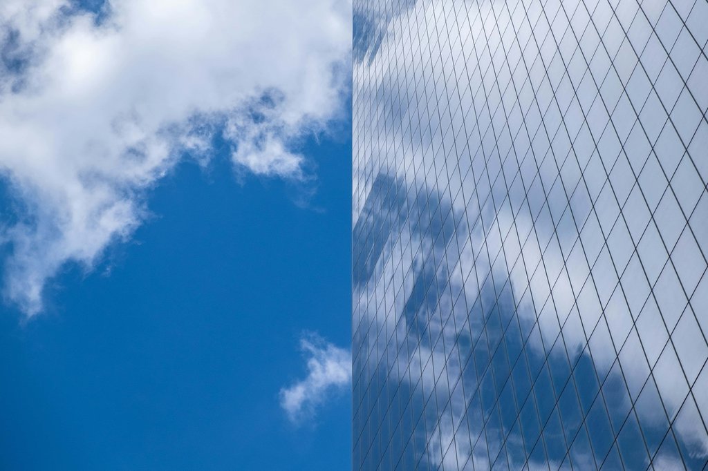 Hybrid Cloud Connectivity: When MPLS, SD-WAN, and Direct Cloud Links Meet